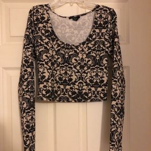 Forever21 Black & Cream Long Sleeve Crop Top